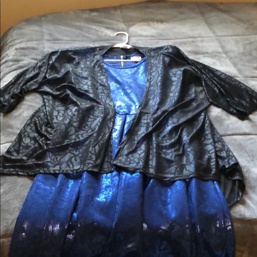 Black LuLaRoe Lindsay
